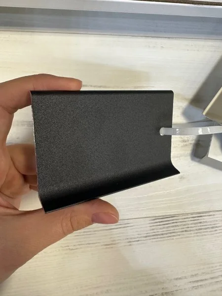 Алюминиевый плинтус Bonkeel ПЛ80 515л Черный (78,5х11,2х2500мм) в Тюмени