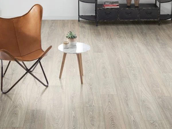 Ламинат Egger PRO 8/33 4V Дуб Бардолино серый EPL036 в Тюмени