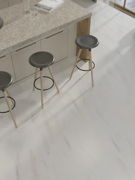 Ламинат Egger PRO 8/33 4V Large Aqua+ Мрамор Леванто белый EPL245 в Тюмени