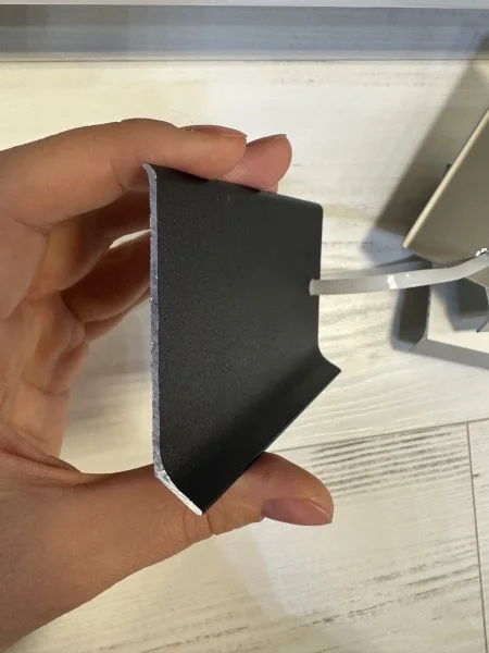 Алюминиевый плинтус Bonkeel ПЛ80 515л Черный (78,5х11,2х2500мм) в Тюмени