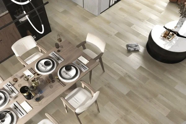 Кварц-виниловая плитка Refloor Fargo Comfort 1166-02 Дуб Спелый Миндаль (Градиент) в Тюмени